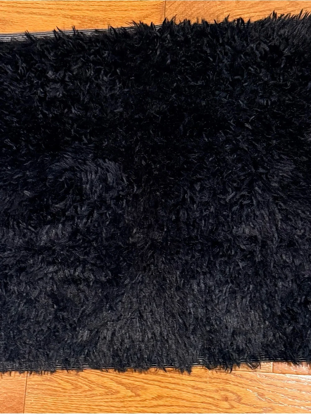 Luxury Black Faux Fur Bath Mat - Plush Shaggy Floor Rug
